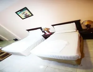 Karam Al Diyafah فندق